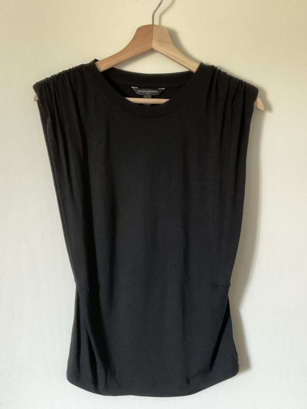 90’s Minimalist Black Stretch Neutral Quiet Luxury Tank Top Shirt Capsule Sz XS